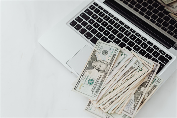 美联储官员“鹰派”讲话刺激 美元指数7日上涨